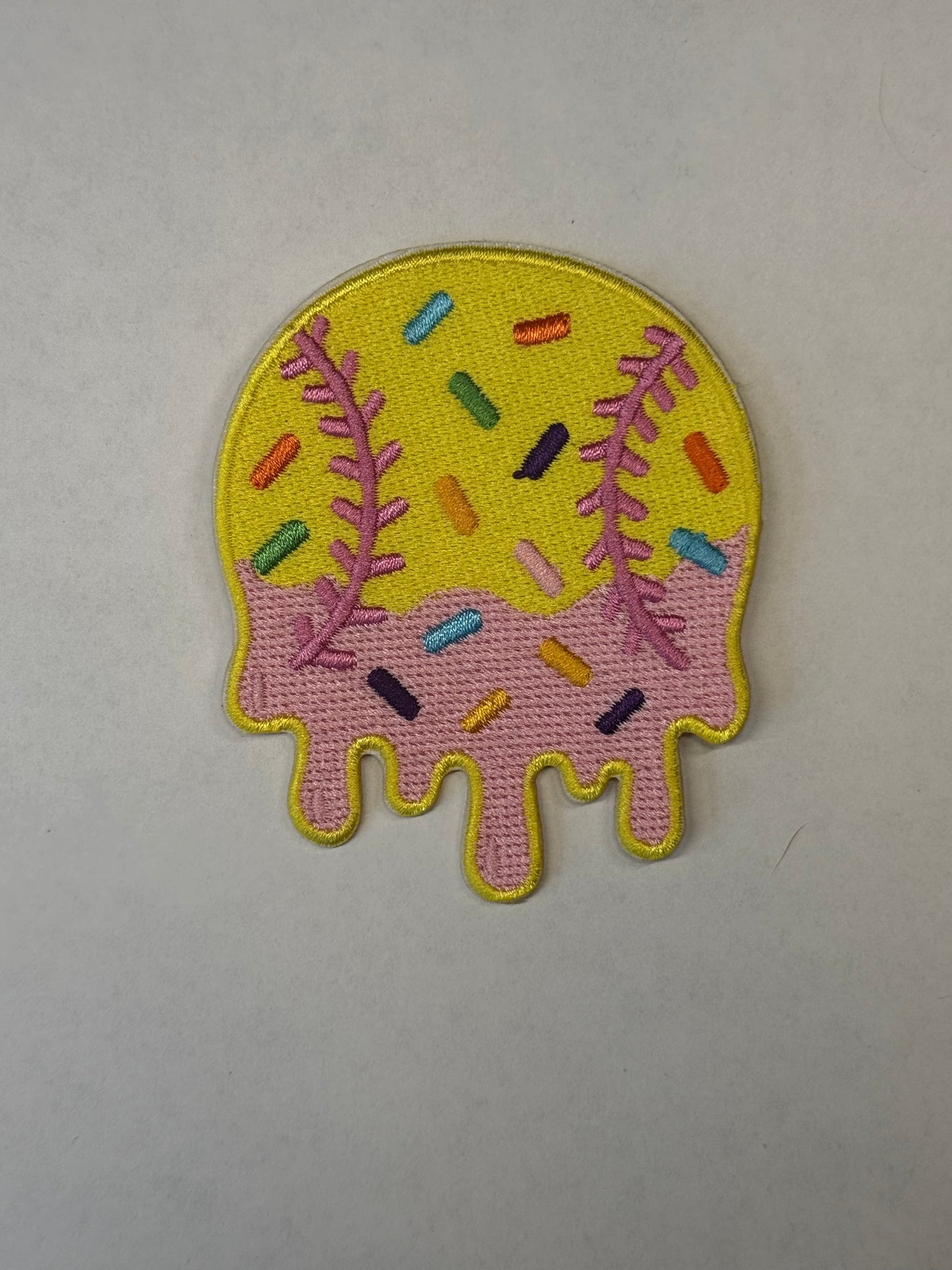 SOFTBALL IRON-ON